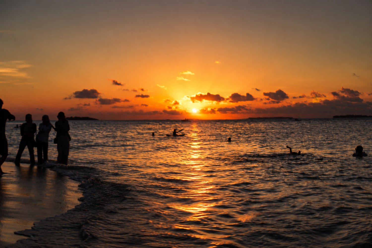 Pantai Tanjung Gelam — sunset terbaik Karimunjawa